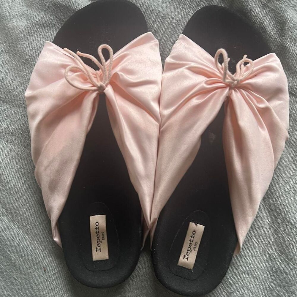 Repetto Women's Pink Satin Sandals (Jive Sandals) Size 38